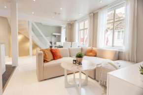 NEW! Modern Top Floor Apartment in Historic Area!